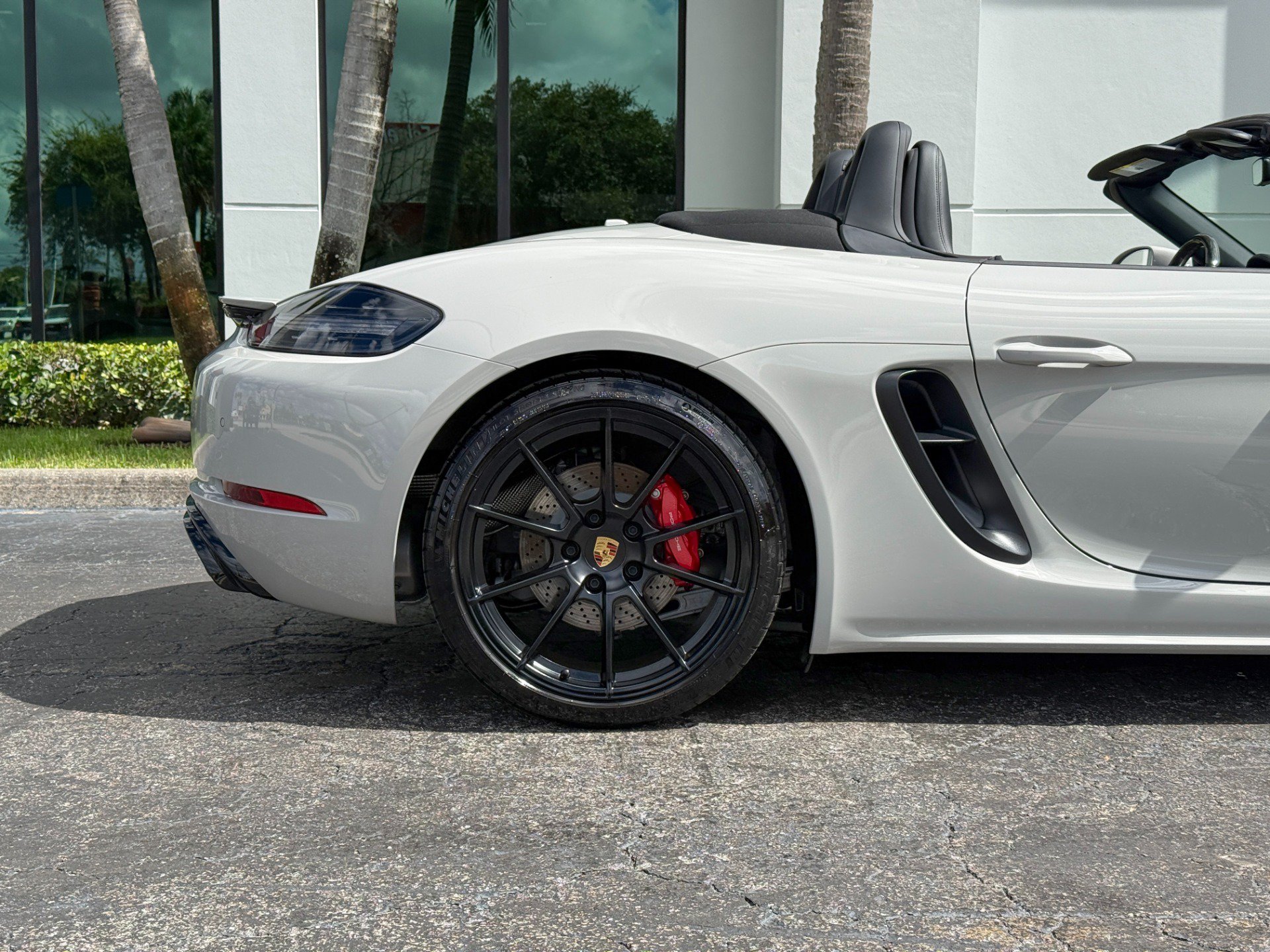Used 2024 Porsche 718 Boxster GTS RWD image 4