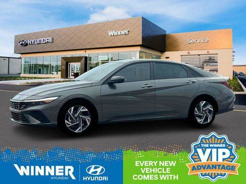 New 2025 Hyundai Elantra Sport image 2