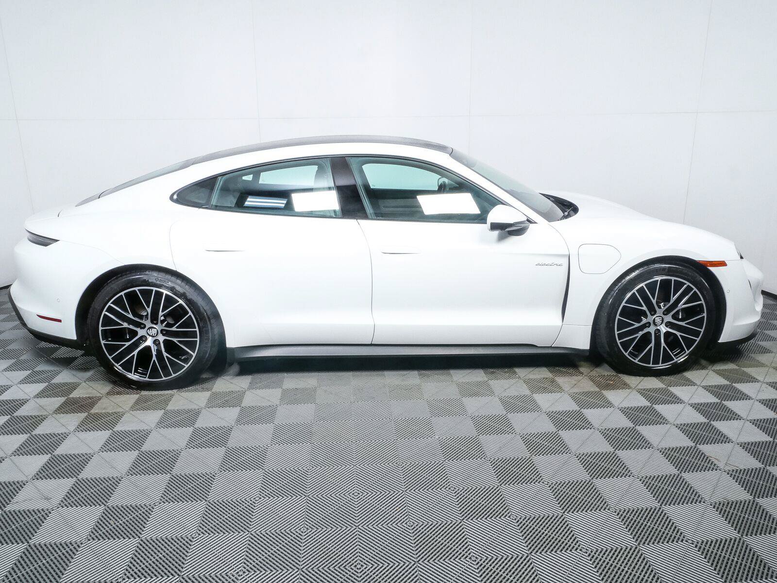 Certified 2024 Porsche Taycan RWD image 28