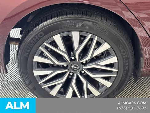 Used 2025 Nissan Altima 2.5 SV FWD image 21