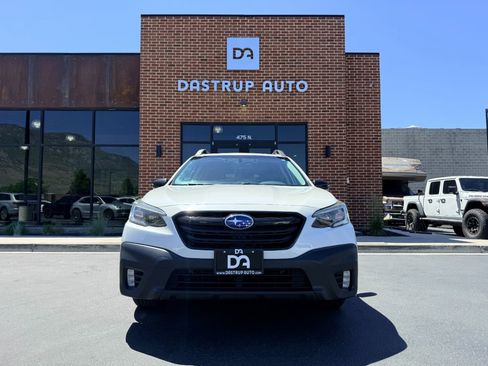 Used 2020 Subaru Outback Onyx Edition XT AWD/4WD image 2