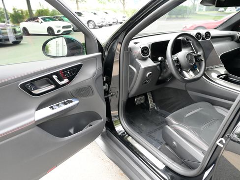 Used 2024 Mercedes-Benz GLC 43 AMG 4MATIC image 15