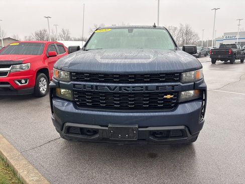 Used 2020 Chevrolet Silverado 1500 Custom w/ Custom Value Package image 2