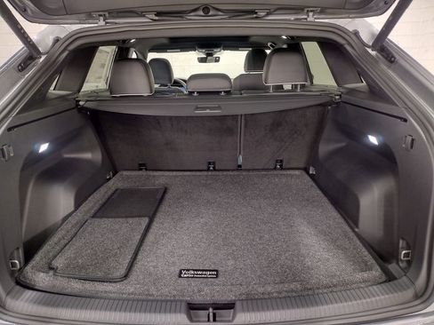 New 2026 Volkswagen Atlas Cross Sport SEL Premium R-Line image 19