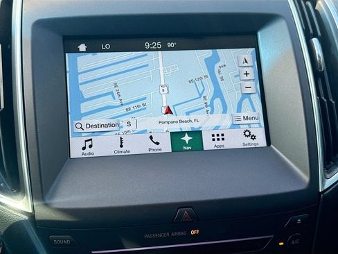Used 2016 Ford Edge Titanium w/ Technology Package FWD image 14