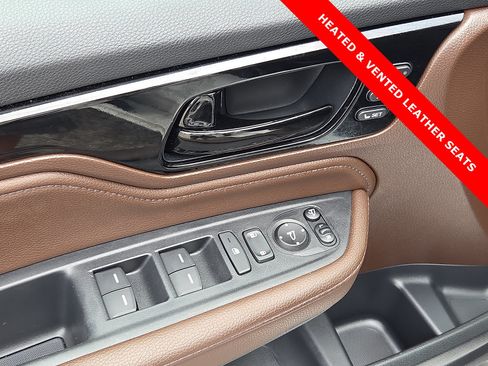 Used 2025 Honda Odyssey Elite image 15