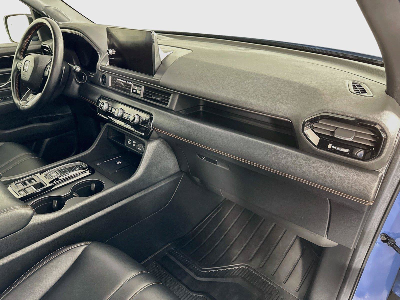 Certified 2025 Honda Pilot TrailSport image 30