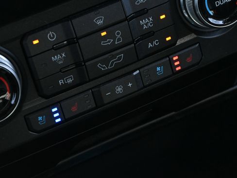 Used 2019 Ford F150 Platinum image 37