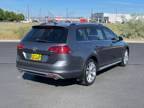 Used 2017 Volkswagen Golf Alltrack SEL AWD/4WD image 3