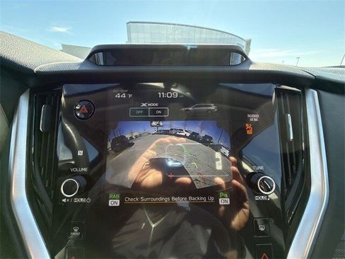 Used 2025 Subaru Outback Limited image 17