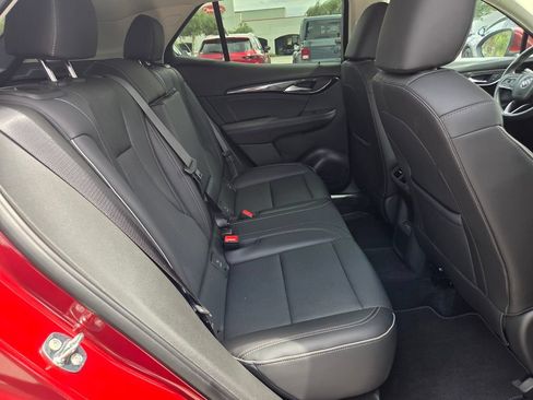 Used 2023 Buick Envision Essence AWD/4WD image 13