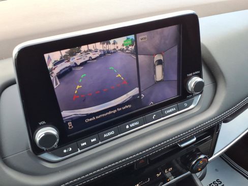 Certified 2021 Nissan Rogue SV image 28