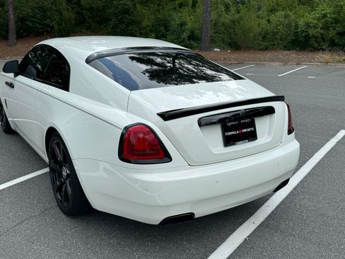 Used 2017 Rolls-Royce Wraith RWD image 21