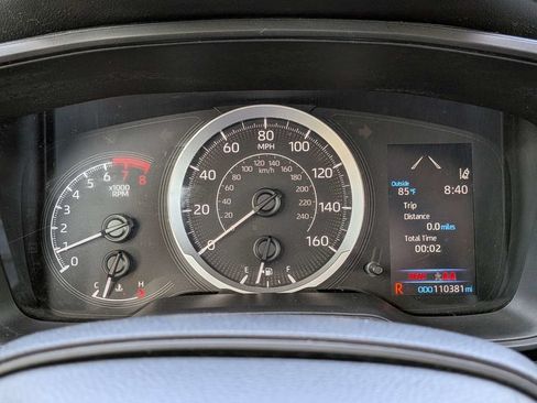 Used 2022 Toyota Corolla LE FWD image 25