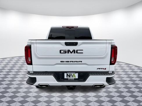 Used 2024 GMC Sierra 1500 AT4 w/ Technology Package AWD/4WD image 4