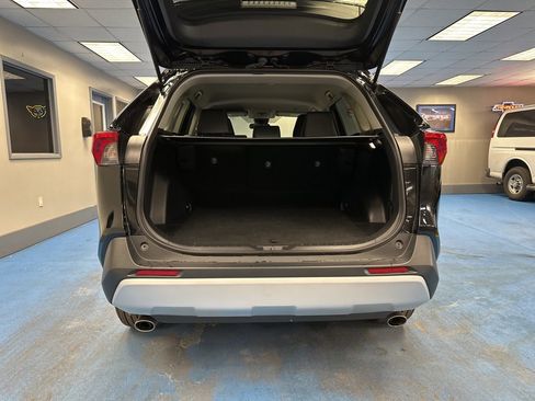 Used 2024 Toyota RAV4 Adventure image 9