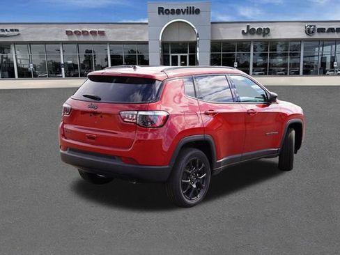 New 2025 Jeep Compass Latitude w/ Sun & Sound Group image 3