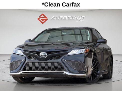 Used 2021 Toyota Camry XSE image 1