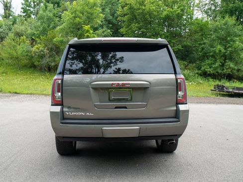 Used 2019 GMC Yukon XL SLT AWD/4WD image 4