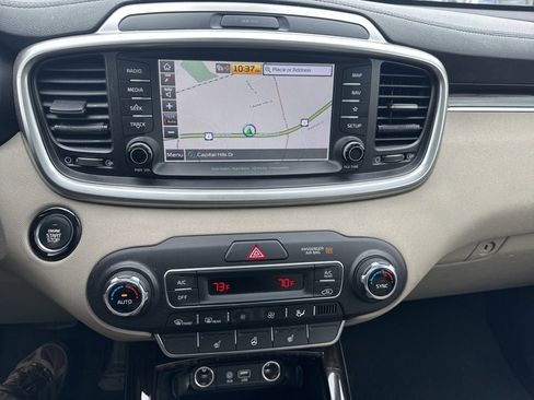 Used 2019 Kia Sorento EX w/ EX Touring Package image 12