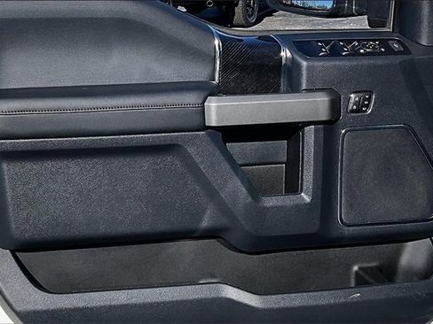 Used 2022 Ford F250 Platinum w/ Tremor Off-Road Package image 21