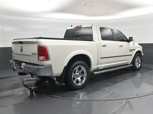 Used 2018 RAM 1500 Laramie w/ Convenience Group AWD/4WD image 3