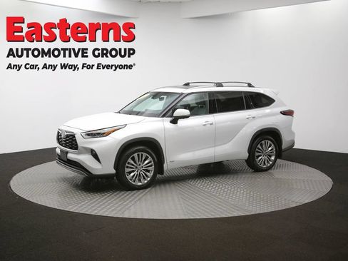 Used 2024 Toyota Highlander Platinum AWD/4WD image 63