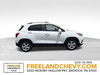 Used 2017 Chevrolet Trax LT w/ LT Convenience Package FWD video 2