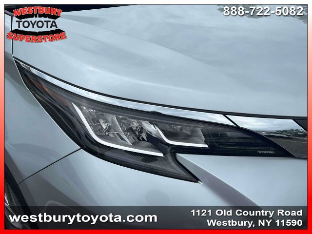 Used 2021 Toyota Sienna XLE FWD image 12