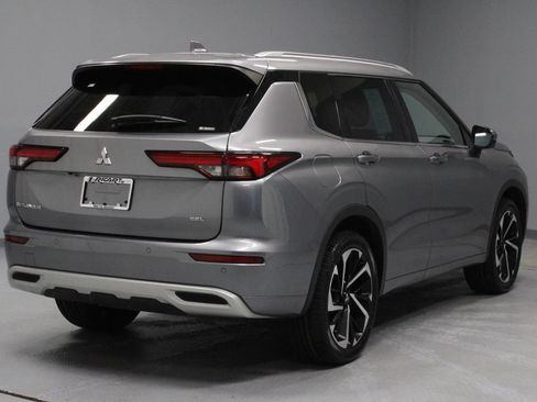 Used 2023 Mitsubishi Outlander SEL AWD/4WD image 10