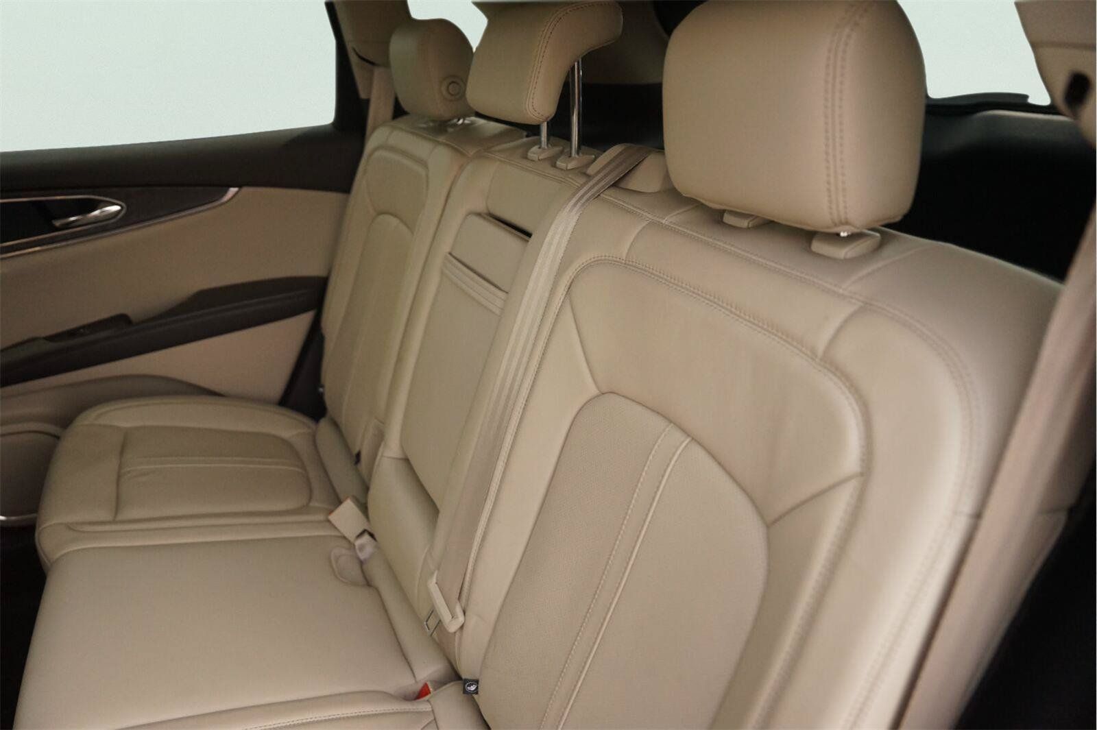 Used 2016 Lincoln MKX Reserve w/ Climate Package FWD image 14
