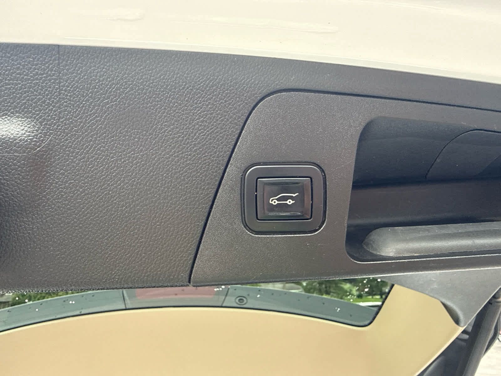 Used 2017 Buick Envision Premium AWD/4WD image 17