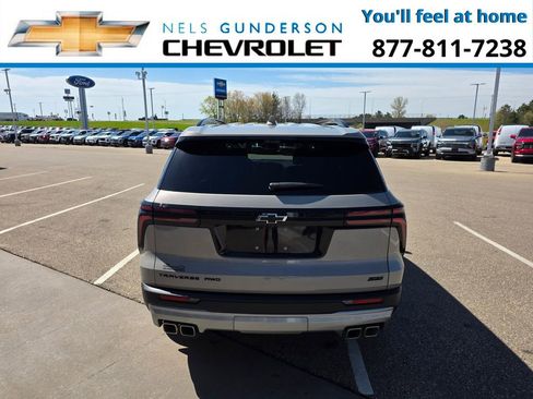 Used 2026 Chevrolet Traverse Z71 w/ Enhanced Driving Package AWD/4WD image 6