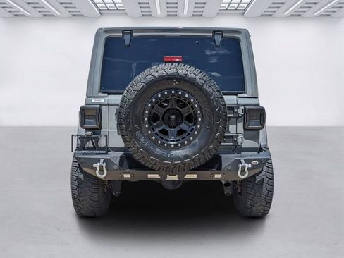 Used 2022 Jeep Wrangler Unlimited Sahara AWD/4WD image 5