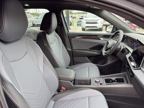 New 2026 Volkswagen Tiguan SE R-Line image 9