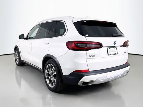 Used 2022 BMW X5 xDrive45e w/ Executive Package image 5