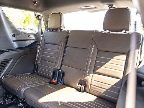 Used 2026 GMC Yukon Denali Ultimate AWD/4WD image 35