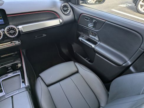 Certified 2024 Mercedes-Benz GLB 250 4MATIC image 20