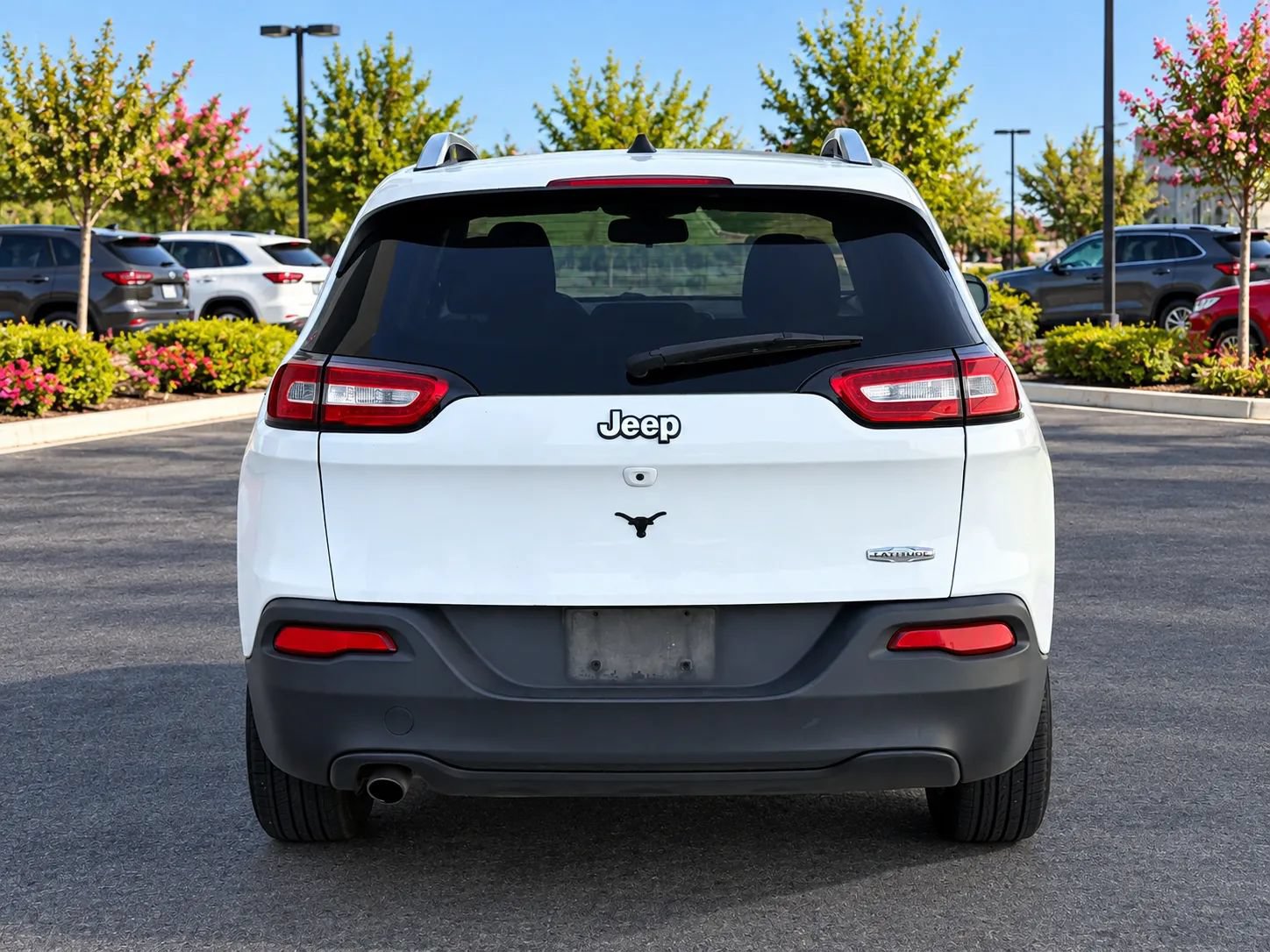 Used 2016 Jeep Cherokee Latitude w/ Comfort & Sound Group FWD image 4