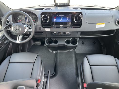 New 2026 Mercedes-Benz Sprinter 2500 image 25
