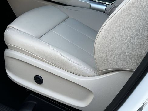 New 2026 Mercedes-Benz GLB 250 GLB 250 image 12