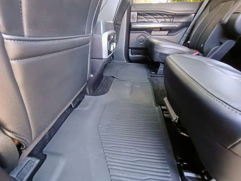 Used 2019 Ford Expedition Platinum image 63