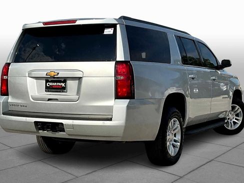 Used 2020 Chevrolet Suburban LT image 12