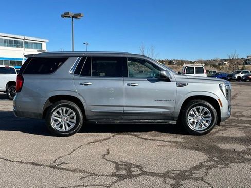 Used 2025 GMC Yukon Denali image 6