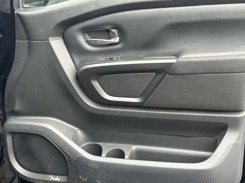 Used 2022 Nissan Titan PRO-4X w/ Pro-4x Utility Package image 23