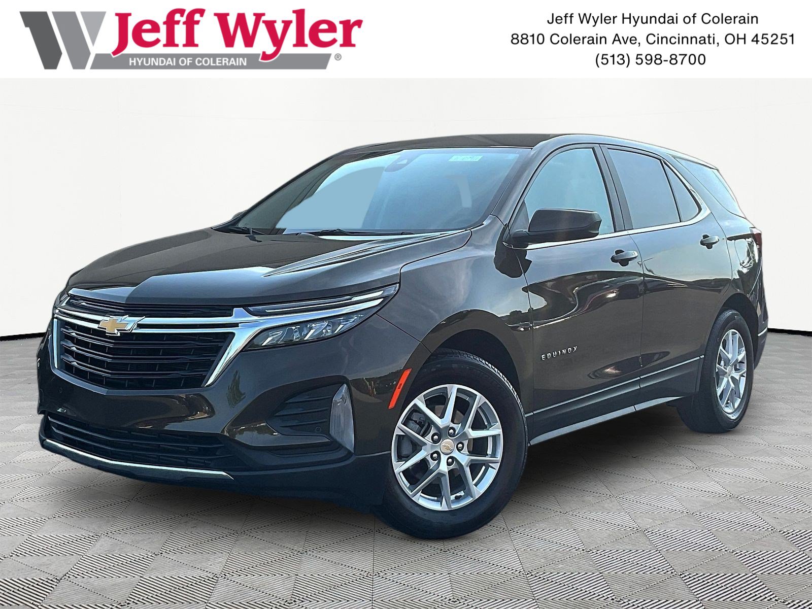 Used 2024 Chevrolet Equinox LT FWD image 1