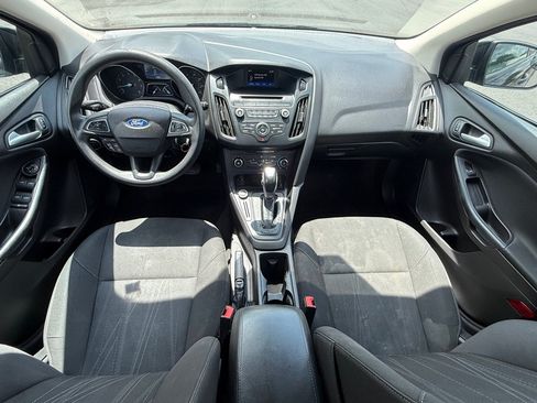 Used 2016 Ford Focus SE FWD image 11