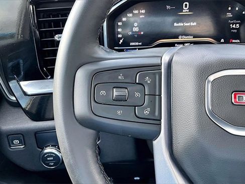 Used 2025 GMC Sierra 1500 SLT image 12