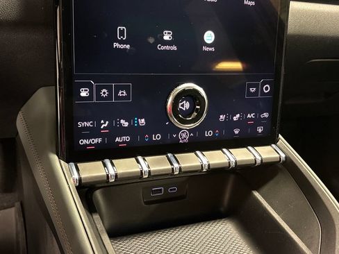 New 2026 GMC Terrain AT4 w/ Convenience Package III AWD/4WD image 36