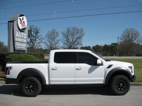 Used 2018 Ford F150 Raptor w/ Equipment Group 802A Luxury image 8
